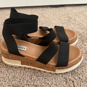 Steve Madden platform sandals